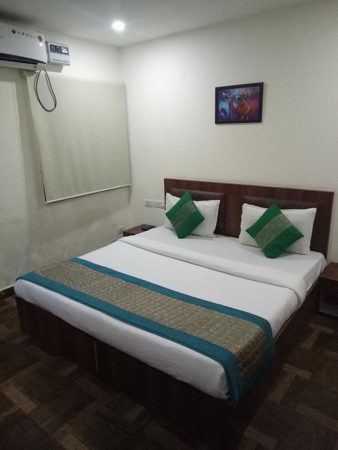 Hotel Nathu Palace New Delhi Eksteriør billede